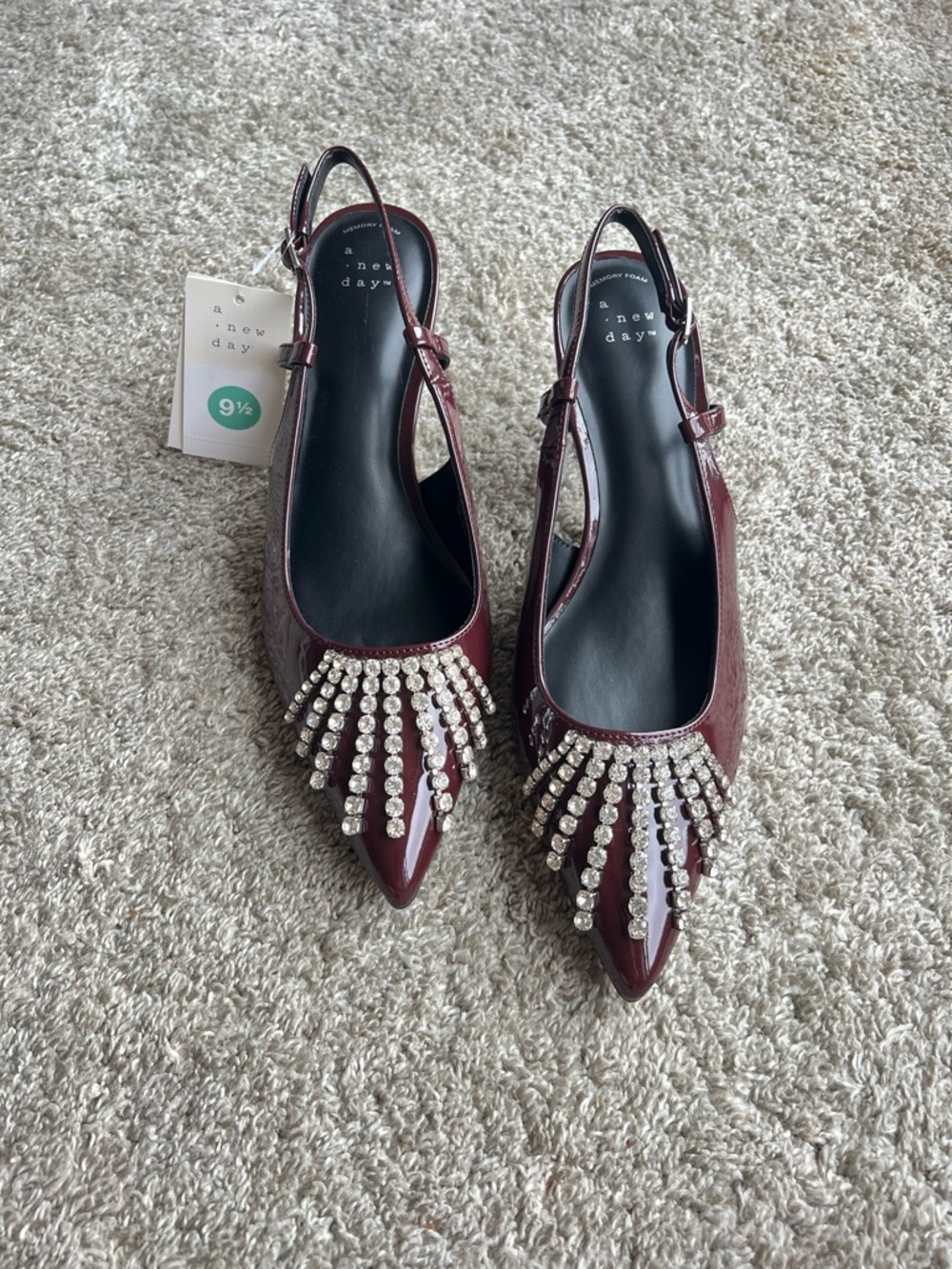 Women's Burgundy Pointed Toe Slingback Flats with Rhinestone Fringe. Size 9.5 - Picture 5 of 5